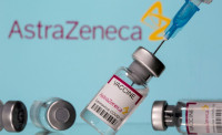 ΕΜΑ για AstraZeneca: Πιθανή η σχέση με τους θρόμβους (vid)