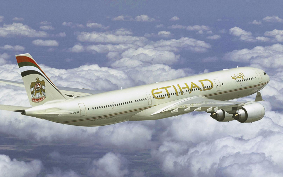 Etihad Airways: Προσλαμβάνει 1.000 άτομα σε πλήρωμα καμπίνας