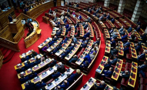 Εντείνεται η πολιτική αντιπαράθεση μετά το πόρισμα ΕΟΔΑΣΑΑΜ