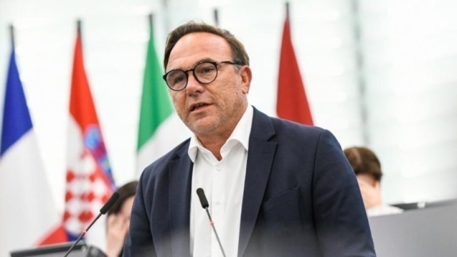 Ο Πέτρος Κόκκαλης προσχώρησε στην Ομάδα των Πρασίνων του Ευρωκοινοβουλίου