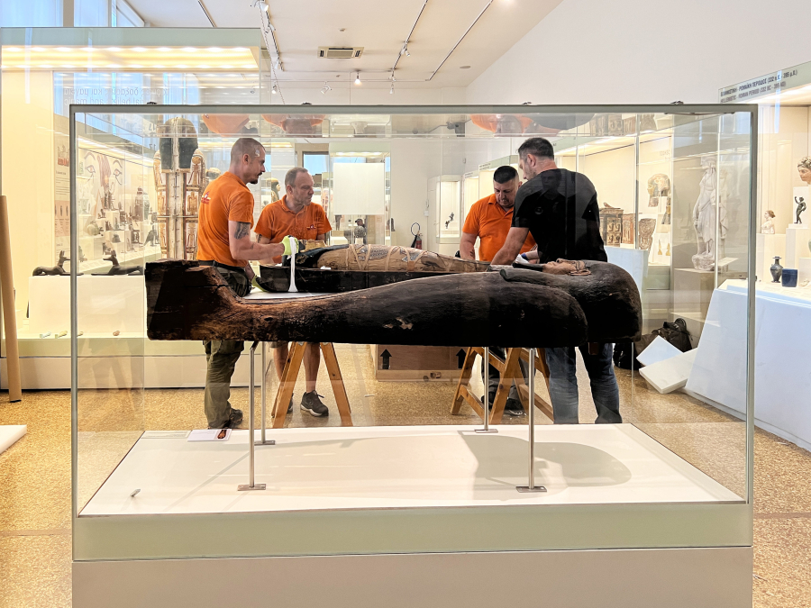 Ορφεύς Βεϊνόγλου: Από τα έργα τέχνης εκατομμυρίων ευρώ στις... μούμιες