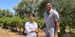 Η οικογένεια Αντετοκούνμπο επενδύει στα Ελληνικά Οινοποιεία - Αποκτά το 10%