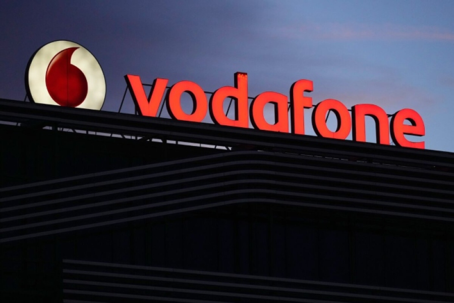 Vodafone: Το δίκτυο κινητής θα συνδεθεί με τους δορυφόρους της Amazon