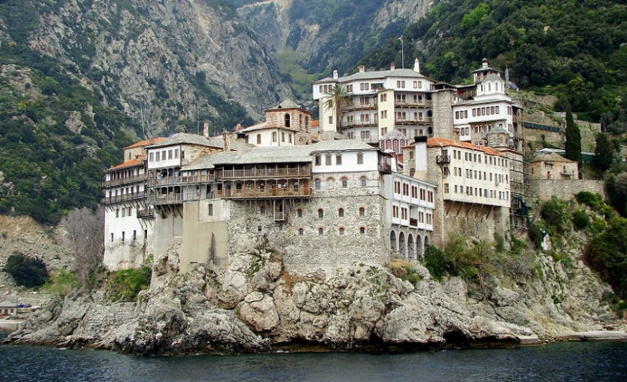 Άγιο Όρος: 20 μοναχοί θετικοί στον κορονοϊό