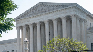 ΗΠΑ: Πολλές Πολιτείες ανακοινώνουν ότι απαγορεύουν στο εξής τις αμβλώσεις