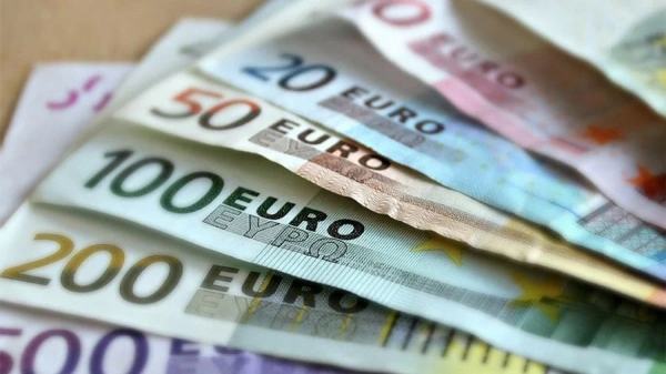 Αύξηση μόνιμου επιδόματος στα 300 ευρώ για 1,87 εκατ. συνταξιούχους
