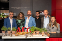 To «The Art of Hosting» ξεκινά από το σπίτι: Η νέα έρευνα της AEG για τις συνήθειες φιλοξενίας στην Ελλάδα και την Ευρώπη
