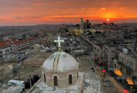 Χριστούγεννα με πόλεμο: Η Βηθλεέμ πενθεί, η Ουκρανία συγχρονίζεται με τη Δύση