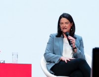 Ν. Κεραμέως και ΣΕΒ στο Women Forward Summit: Ισότητα στην εργασία και άρση στερεότυπων