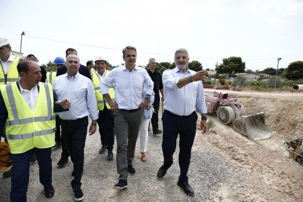 Περιοδεία Μητοτάκη στην Ανατολική Αττική: Η Ελλάδα αλλάζει