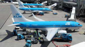 Ολλανδία: Πλήθη επιβατών στο αεροδρόμιο του Άμστερνταμ Schiphol, η KLM ακυρώνει δεκάδες πτήσεις