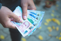 Ποιες χώρες επωφελούνται από τον πόλεμο του Πούτιν, που διώχνει μετανάστες και χρήματα από τη Ρωσία