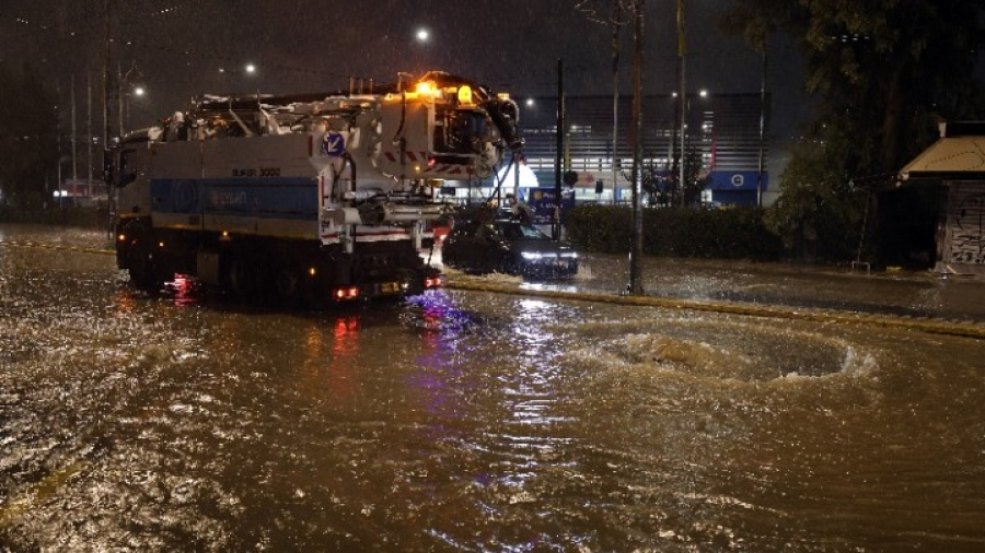 Ποιοι δρόμοι παραμένουν κλειστοί στην Αττική, λόγω της κακοκαιρίας