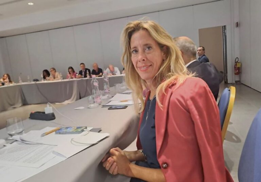 Η γερουσιαστής Λαβίνια Μενούνι