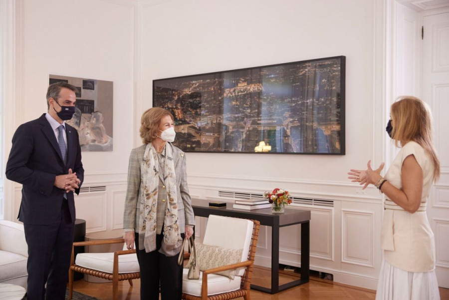 Με τη βασίλισσα της Ισπανίας Σοφία συναντήθηκε ο Πρωθυπουργός στο Μέγαρο Μαξίμου