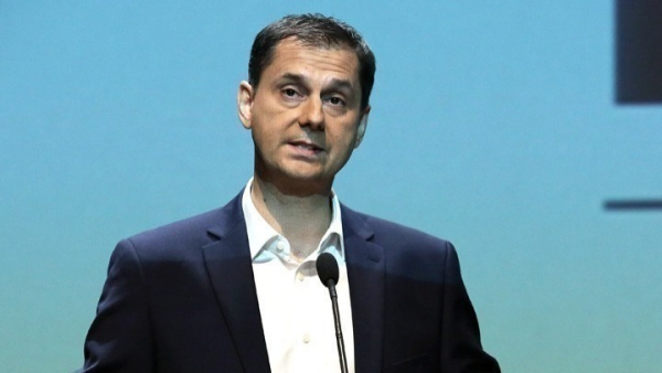 Θεοχάρης: Τι απαντά στους δικηγορικούς συλλόγους για τα περί φοροκαταιγίδας