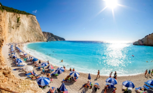 Στο ΦΕΚ ο νέος κανονισμός για τις σχέσεις με τους πελάτες στον τουρισμό