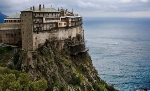 Bρέθηκαν σώοι οι δύο προσκυνητές στο Άγιο Όρος