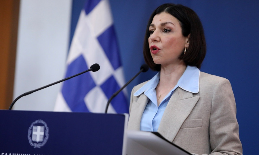 Πελώνη: Ξεκινούν πάνω από 50.000 εμβολιασμοί ανά ημέρα