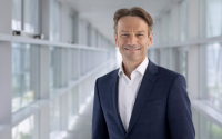 Ο Uwe Hochgeschurtz νέος CEO της Opel από τον Σεπτέμβριο