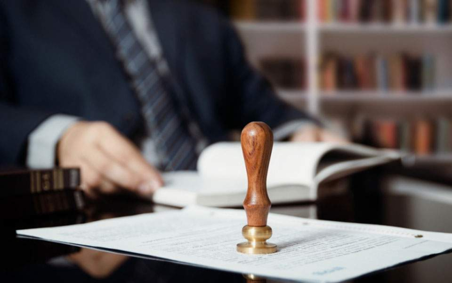 Προς αποχή οι συμβολαιογράφοι εάν δεν βελτιωθεί η κατάσταση στα Κτηματολογικά Γραφεία