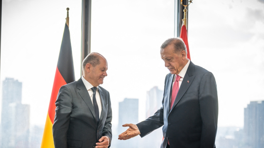 Ερντογάν σε Σολτς: Η Γερμανία να επιστρέψει στην ουδετερότητα για τα ελληνοτουρκικά