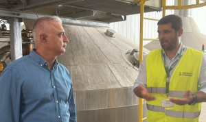 Τσαβδαρίδης: «Προωθούμε νέες επενδύσεις και στηρίζουμε τη βιομηχανία της χώρας»