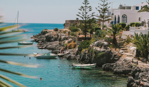 Spiegel: Επτά προτάσεις για διακοπές σε επτά ελληνικά νησιά