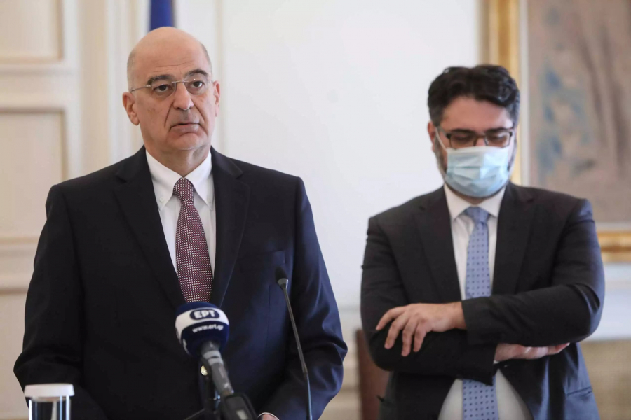 Δένδιας: Προτίθεμαι να συνοδεύσω την αποστολή ανθρωπιστικής βοήθειας στη Μαριούπολη