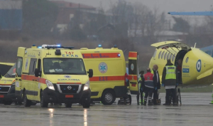 ΕΚΑΒ: Ολοκληρώθηκε η αεροδιακομιδή του 3ου Έλληνα τραυματία φίλαθλου του ΠΑΟΚ από τη Ρουμανία