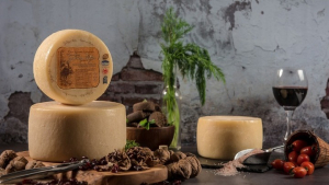 Taste Atlas: Στη κορυφή του κόσμου η Γραβιέρα Νάξου ΠΟΠ