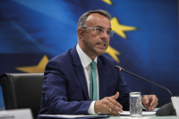 Σταϊκούρας: Σημαντική στήριξη του διαθέσιμου εισοδήματος των νοικοκυριών από την κυβερνητική πολιτική