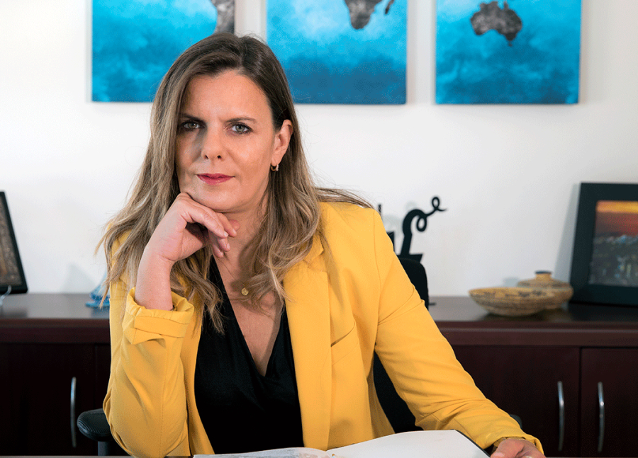 Ιωάννα Τσιαπαρίκου (πρόεδρος ΡΑΣ): Θα είναι η επόμενη παραίτηση;