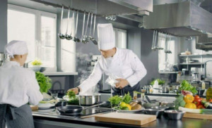 Εργαζόμενοι στον τουρισμό: Αναστολές συμβάσεων το Μάιο και δύο αγκάθια