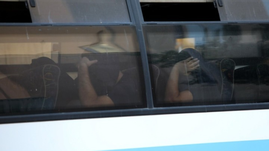 Νέα Φιλαδέλφεια: Ποινική δίωξη για 4 κακουργήματα στους 104 συλληφθέντες