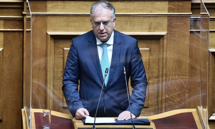 Θεοδωρικάκος: Διπλάσιοι σε σχέση με πέρυσι οι αστυνομικοί στα αεροδρόμια και τις πύλες εισόδου