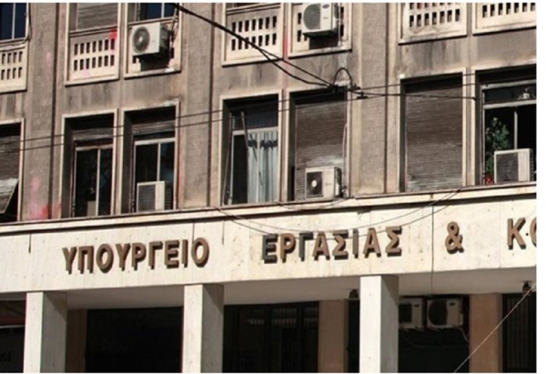 "Ξεπάγωμα" τριετιών: Κατατέθηκε η τροπολογία - Γιατί μπορεί να ανασταλεί το 2027