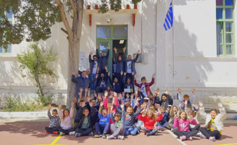 Η Πλαίσιο και η +πλεύση εξοπλίζουν σχολεία ακριτικών νησιών