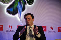 Πιερρακάκης: Μέχρι το 2027 η Ελλάδα θα έχει καλύτερη θέση στην σταθερή τηλεφωνία