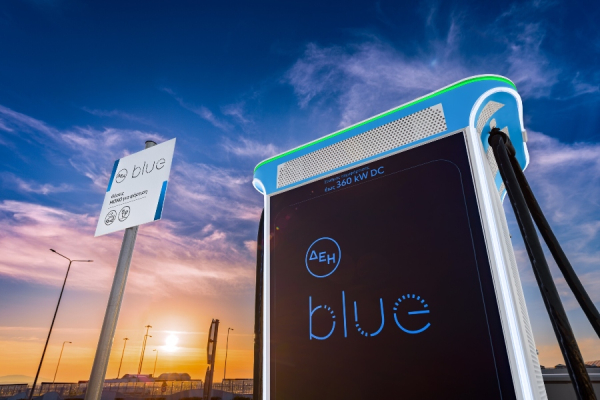 ΔΕΗ blue: Ευρωπαϊκή χρηματοδότηση για εγκατάσταση σημείων ταχείας φόρτισης σε Ελλάδα και Ρουμανία