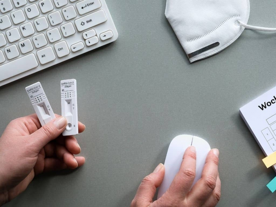 Self test: Εφάπαξ χορήγηση για Ιούλιο και Αύγουστο αποφάσισαν οι φαρμακοποιοί