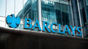 Barclays: «Κόβει» την πρόβλεψη για την τιμή του πετρελαίου το 2023