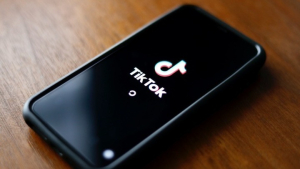 Αυστραλία: Απαγόρευση του TikTok στις κυβερνητικές συσκευές