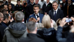 Γαλλία: Διαδηλωτές υποδέχτηκαν τον Μακρόν χτυπώντας κατσαρόλες στην Αλσατία