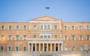 Βουλή: «Ναι» της αρμόδιας επιτροπής στο νομοσχέδιο για την ενίσχυση των Οργανισμών Λιμένων