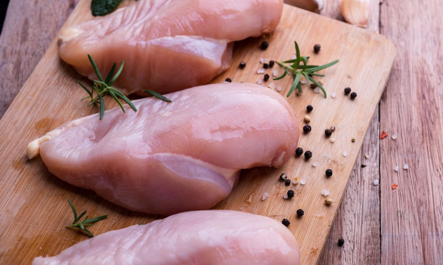 Εμποροι κρέατος κατά ΕΦΕΤ για ανακλήσεις λόγω σαλμονέλας