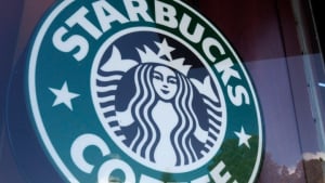 Starbucks: Αποζημίωση-μαμούθ 50 εκατ. δολάρια σε οδηγό που κάηκε από τσάι