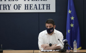 Έκτακτη ενημέρωση Χαρδαλιά στις 18:00 για την πυρκαγιά στην Κορινθία