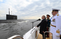 Πούτιν: Το ρωσικό ναυτικό θα εξοπλιστεί σύντομα με υπερηχητικούς πυραύλους Zircon