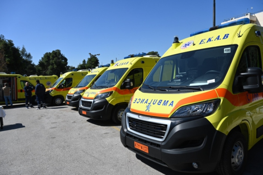 Ενίσχυση του ΕΚΑΒ με 52 νέα ασθενοφόρα και 8 Κινητές Μονάδες